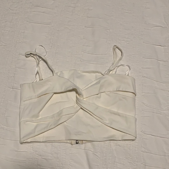 Princess Polly size 6 spaghetti strap crop top - Picture 3 of 6